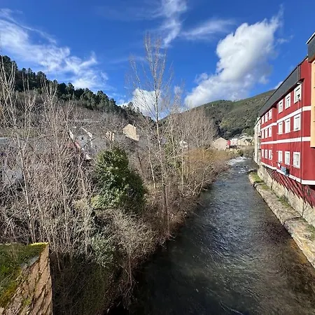 La Puerta Del Valle *